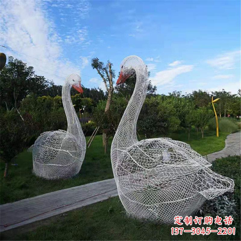 内江梦幻般的大型网格天鹅景观动物雕塑