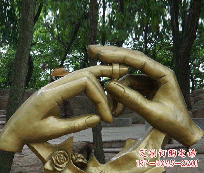 内江戴戒指园林景观铜雕