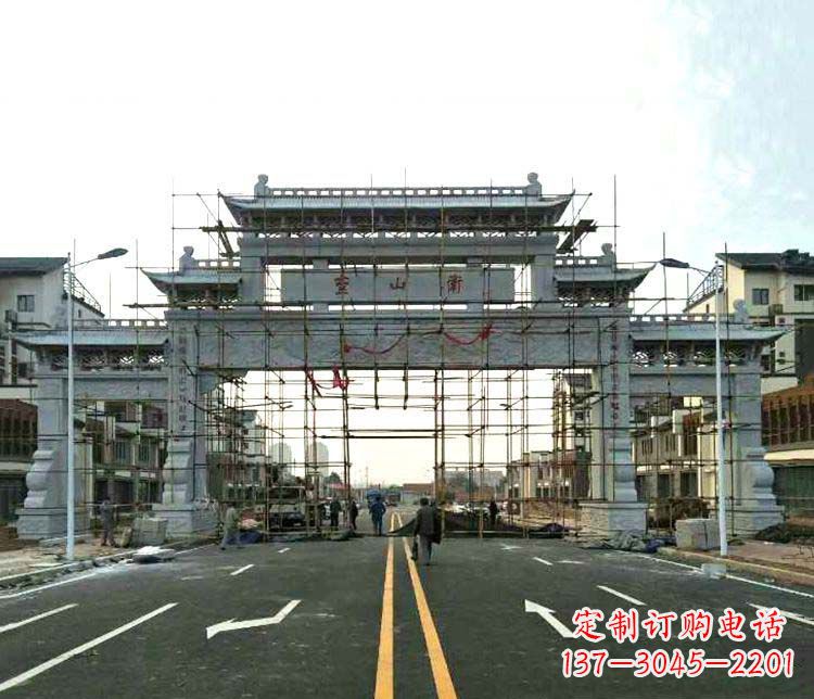 内江道路三门石牌坊石雕