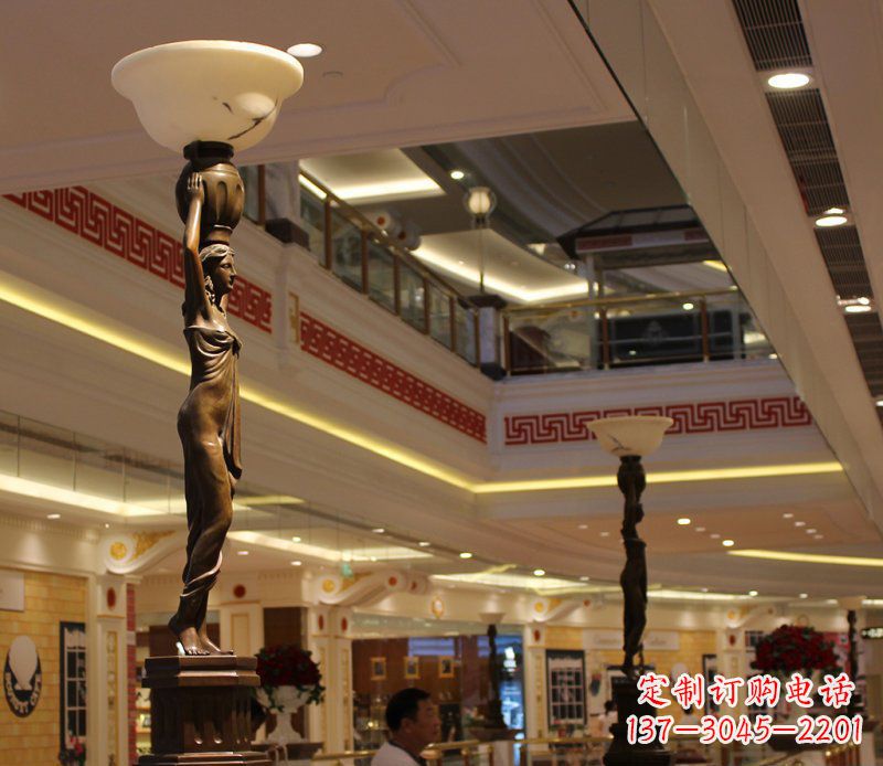 内江高端玻璃钢仿铜雕塑——女人雕塑