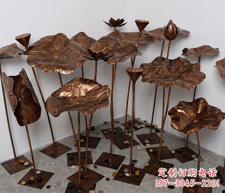 内江锻铜荷花景观雕塑