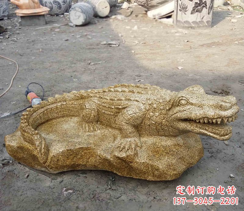 内江鳄鱼动物石雕