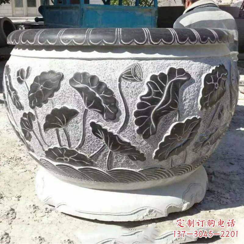 内江青石古水缸雕塑