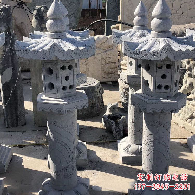 内江中式仿古青石灯笼雕塑