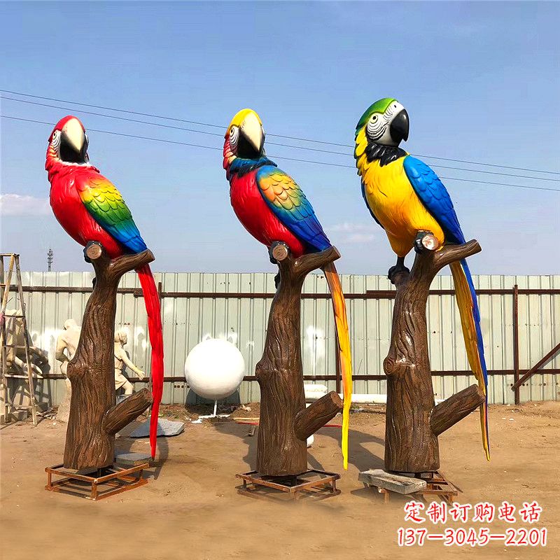 内江仿真鹦鹉玻璃钢景观雕塑