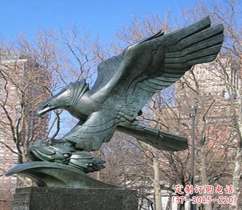 内江飞鹰石雕动物景观雕塑