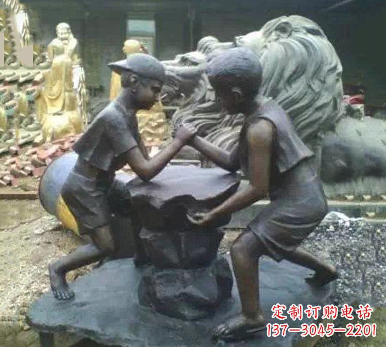 内江公园掰腕的儿童童趣铜雕