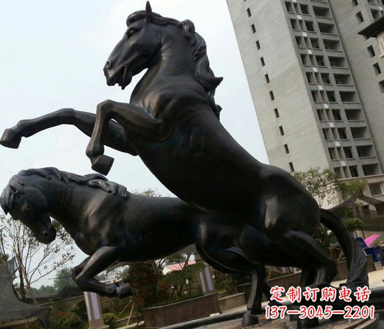 内江高雅实木动物雕塑