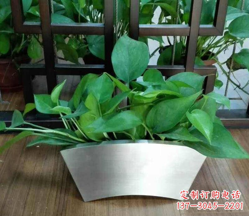 内江高质量不锈钢花盆雕塑,享受自然完美烘托
