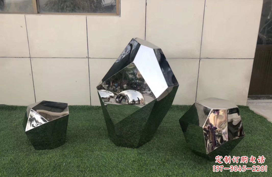 内江高质感不锈钢鹅卵石雕塑