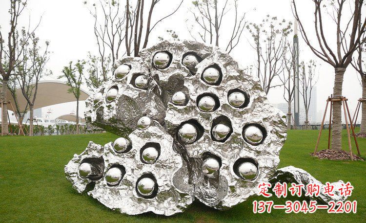 内江不锈钢莲蓬雕塑浓缩东方文化的美感