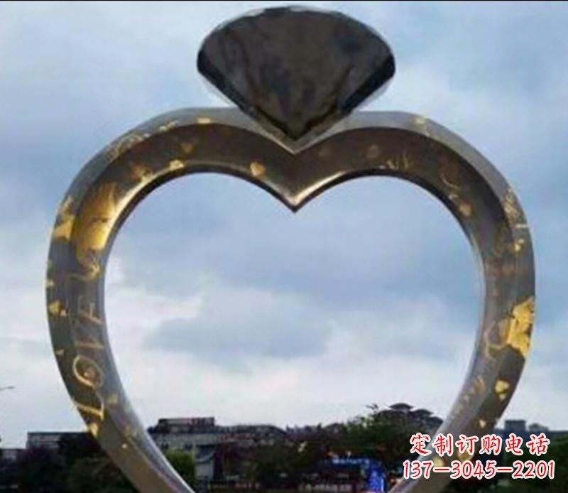 内江不锈钢大型钻石戒指景观雕塑