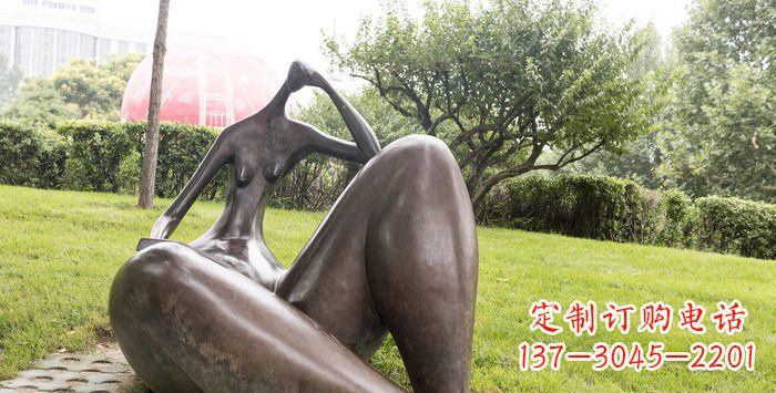 内江公园抽象女人景观铜雕