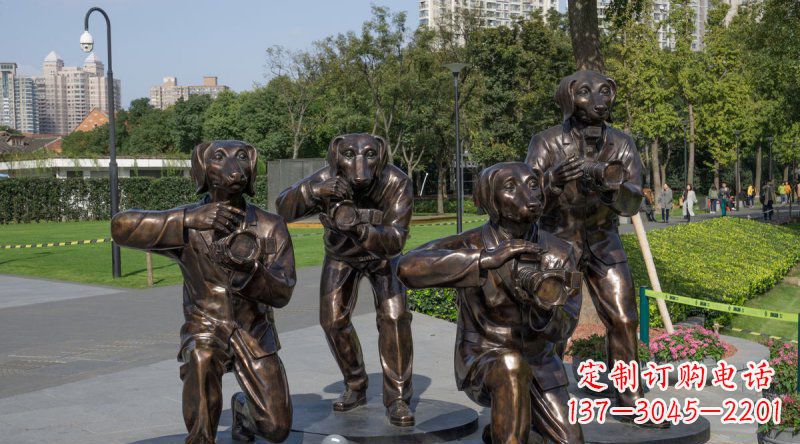 内江公园狗头人身创意铜雕
