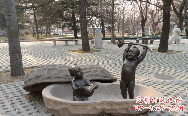 内江公园花生壳里面的娃娃景观铜雕