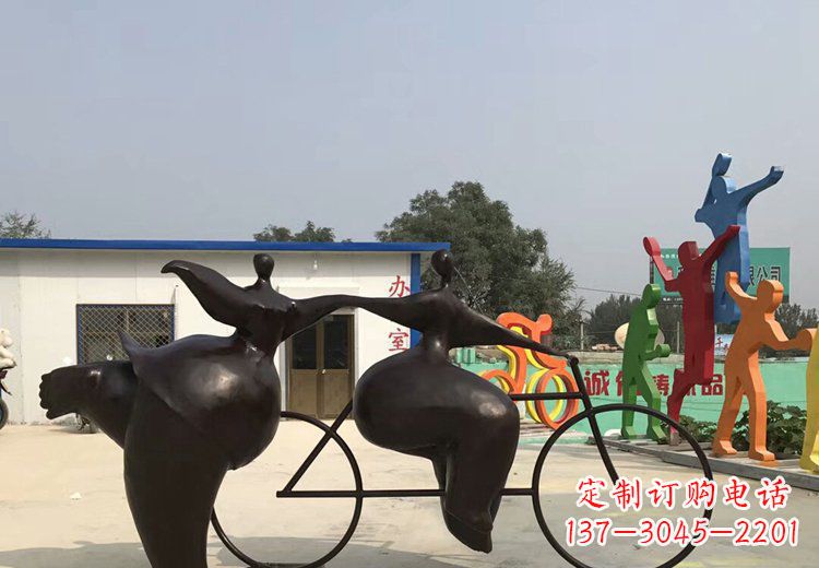 内江青春无悔,精致自行车雕塑