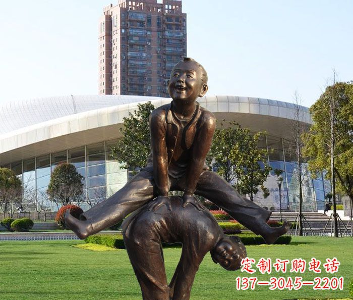 内江童趣十足的山羊铜雕
