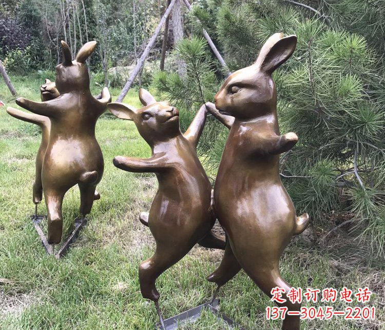 内江铜雕奔跑兔子动物雕塑