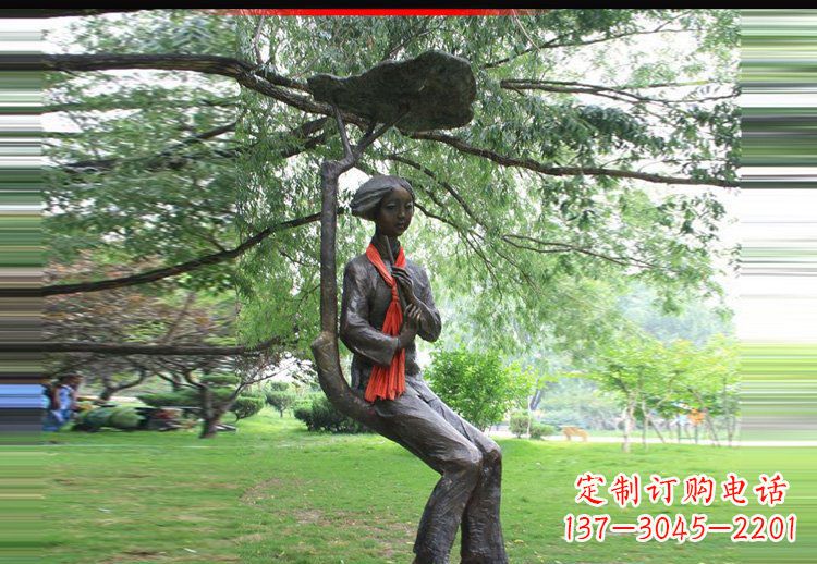 内江可爱迷人的美女雕塑