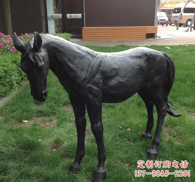 内江大型雕塑装置——马雕塑
