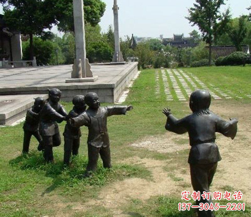 内江老鹰雕塑,巧妙玩耍、永记美好