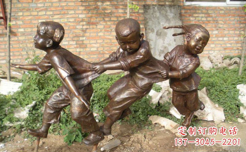 内江铜雕老鹰—勇捕小鸡的动态展示