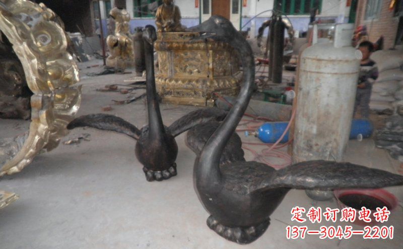 内江汇聚灵性的仙鹤塑像