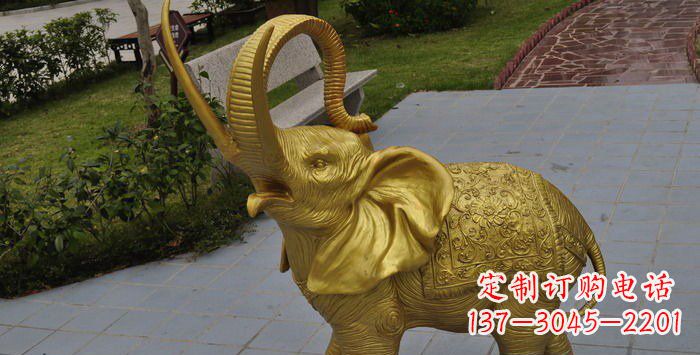 内江呈现自然之美的小象铜雕