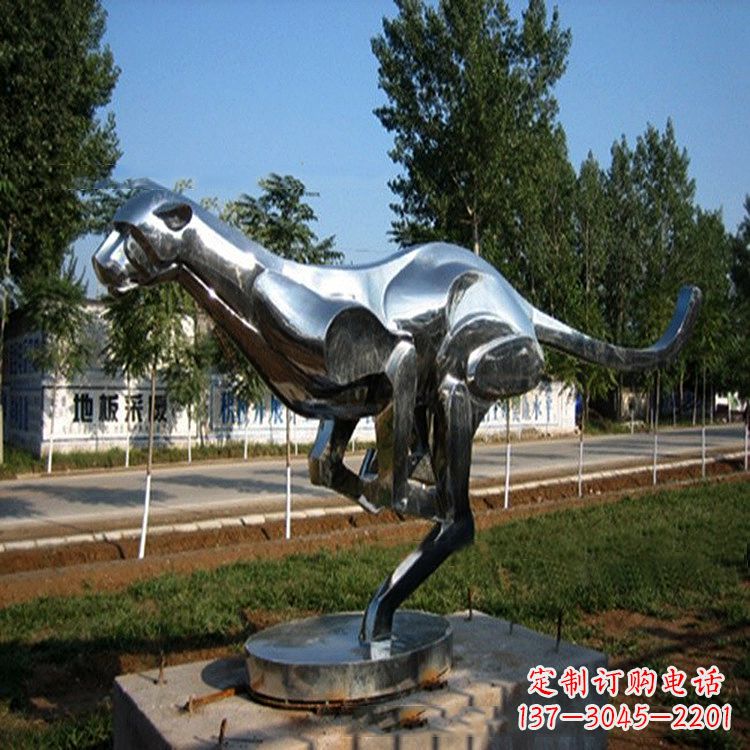 内江活泼可爱的袋鼠拉丝不锈钢雕塑