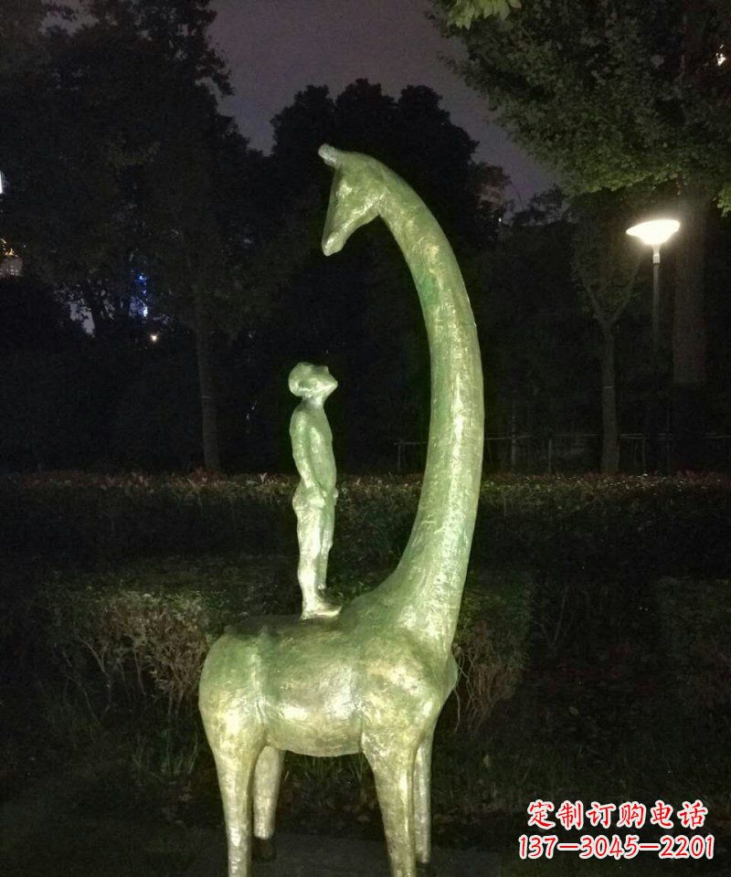内江壮观绝伦的长颈鹿雕塑