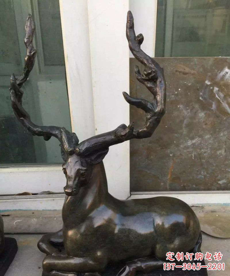 内江铸铜小鹿动物雕塑