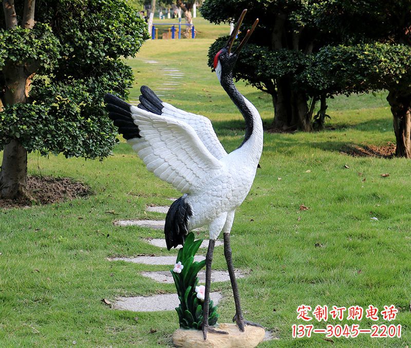 内江古代女人仙鹤雕塑