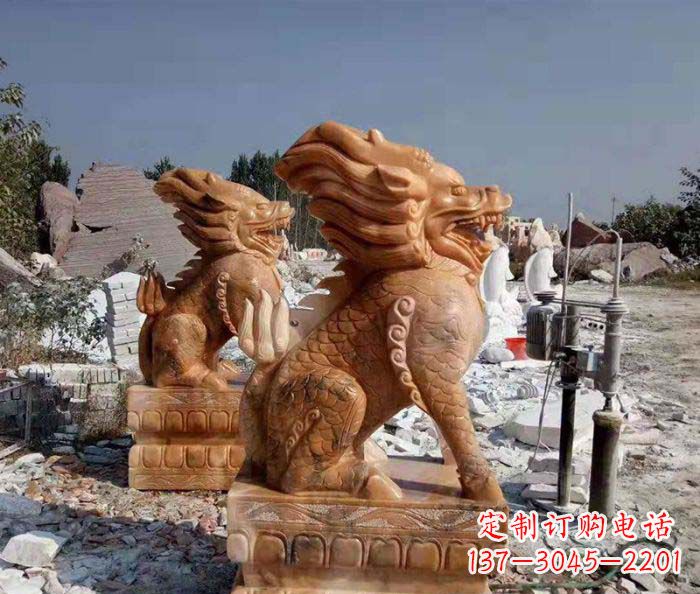 内江精美绝伦,古典神兽晚霞红石雕麒麟