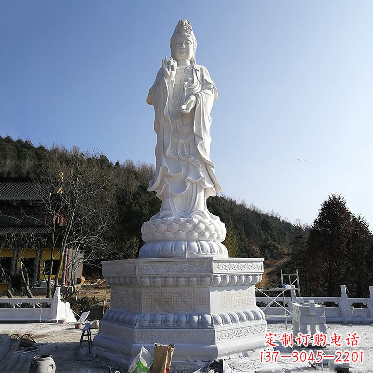 内江公园雍容华贵的观音石雕