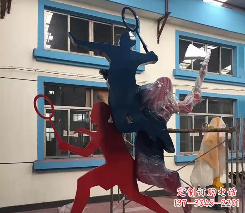 内江广场不锈钢打羽毛球雕塑2