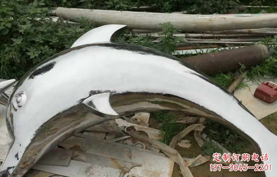 内江展现动感的不锈钢海豚雕塑