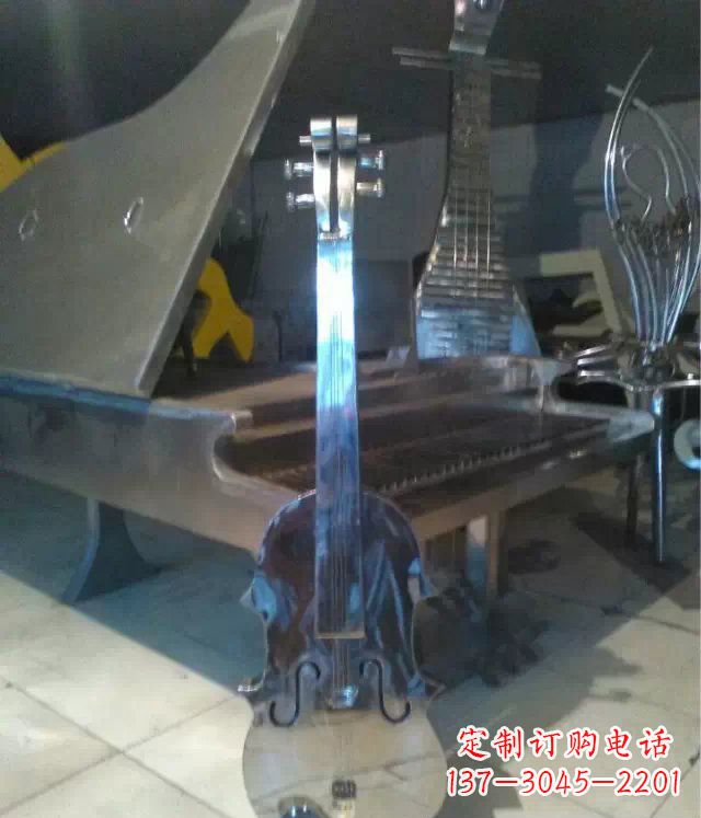 内江中领雕塑:优雅音乐之旅,为您带来不锈钢吉他景观雕塑!