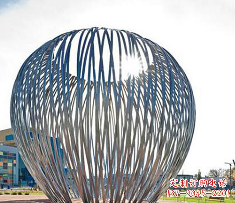 内江中领雕塑|铸就不锈钢树叶风雕塑