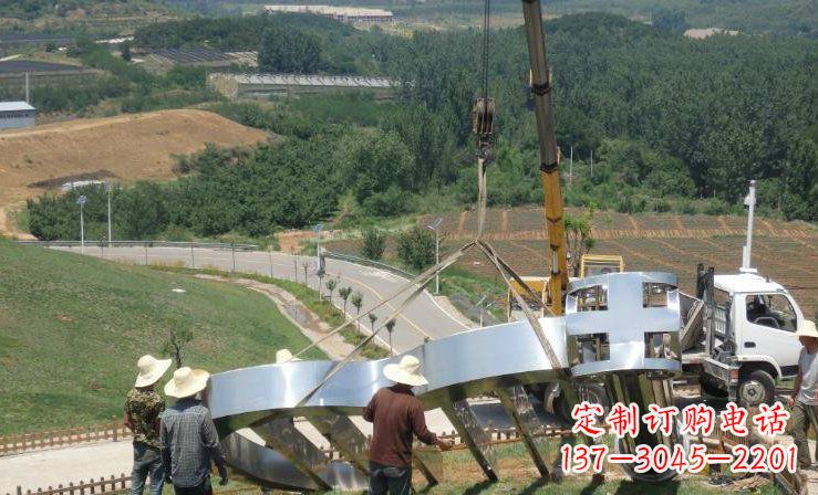 内江中领雕塑:高质量不锈钢竖琴雕塑