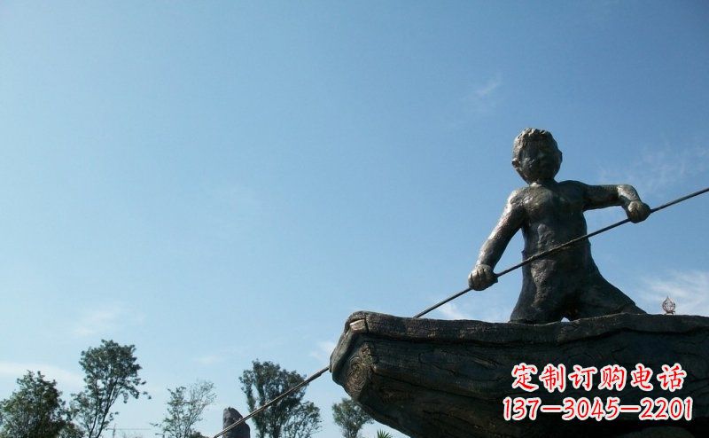 内江男孩撑船铜雕,营造童趣氛围