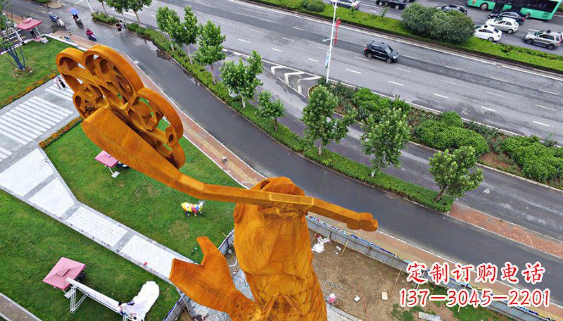 内江钥匙象征,情感绽放——中领雕塑精制铜钥匙雕塑