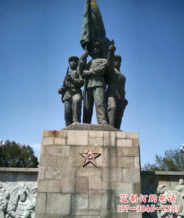 内江传承革命精神领雕纪念铜雕战士雕塑