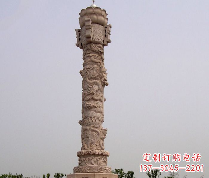 内江广场景观晚霞红石龙柱
