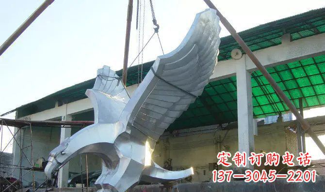 内江广场老鹰不锈钢雕塑