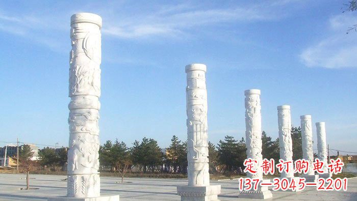 内江中国传统石雕:广场龙柱雕