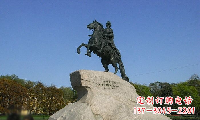 内江广场骑马的人物铜雕