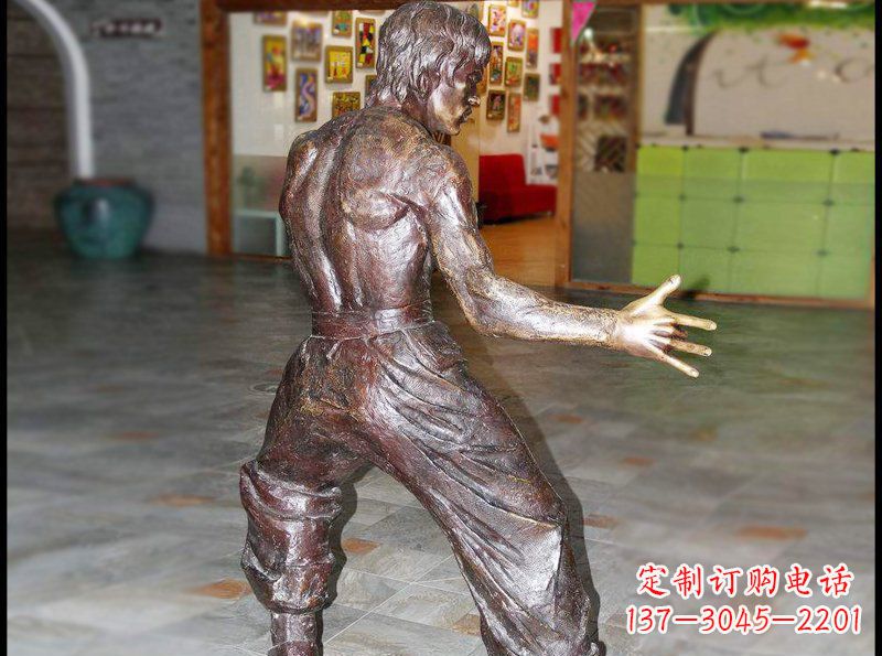 内江精致铜制李小龙雕塑,雕刻细腻精美