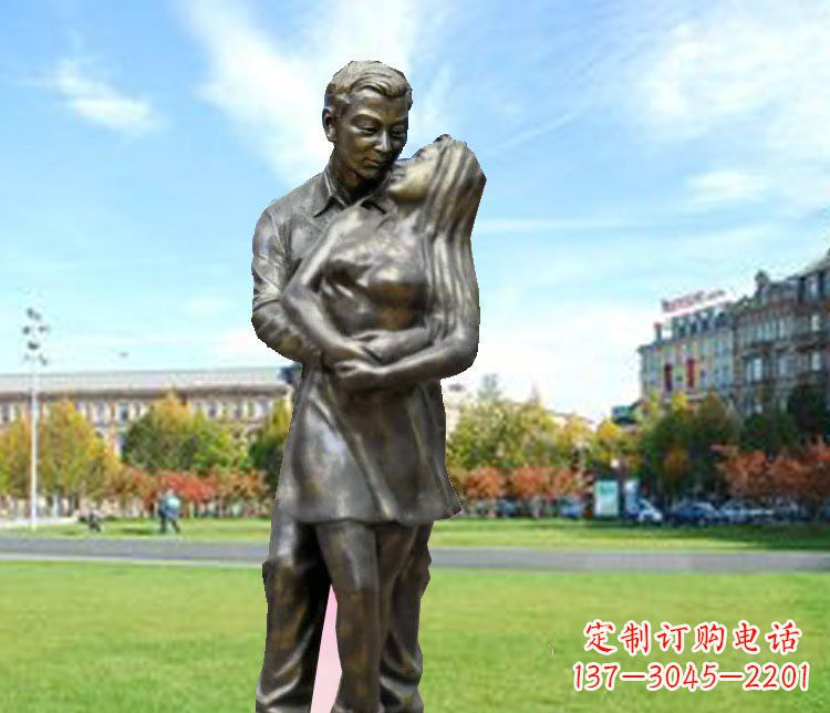 内江一颗爱的心,用铜雕情侣人物雕塑表达