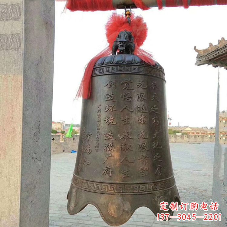 内江传承经典律动热情——亿领中国领先的广场铜钟雕塑