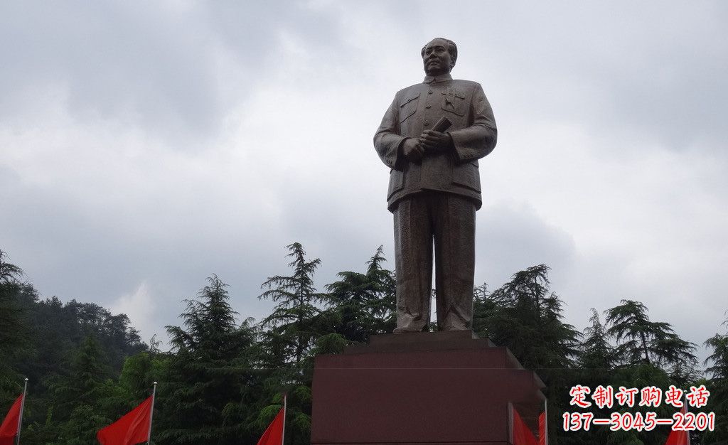 内江甄选传奇,以毛泽东雕塑勾勒历史轮廓